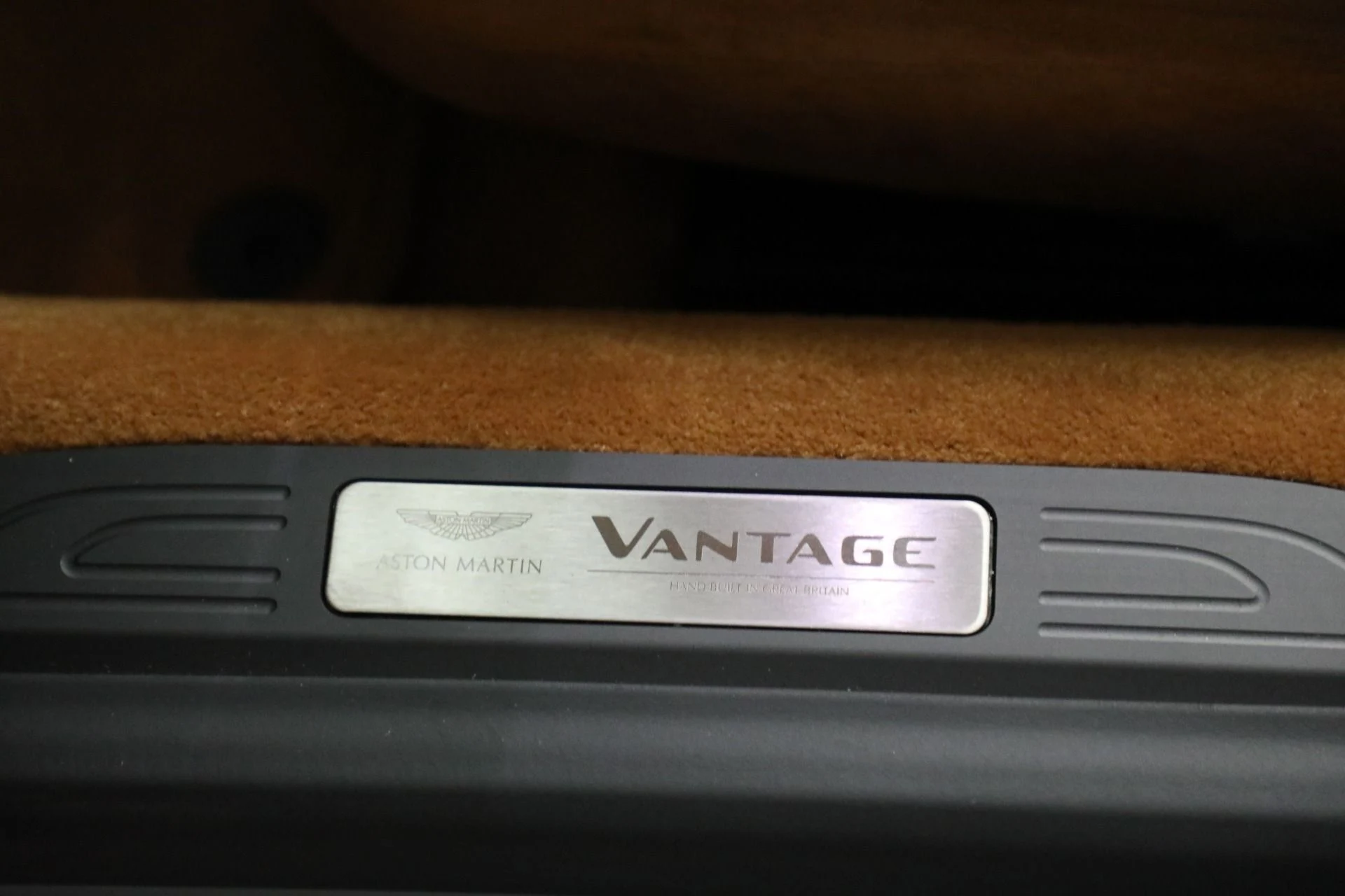 mph025_1301546410_Used_2022_Aston_Martin_Vantage_7731ae7f0b