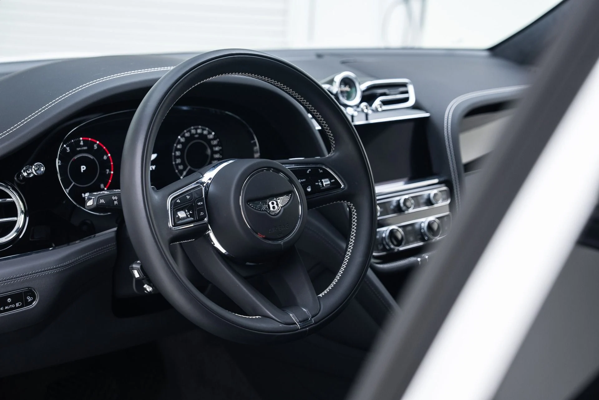 mph025_1306054489_Used_2024_Bentley_Bentayga_V8_1765306974_58b75525ac