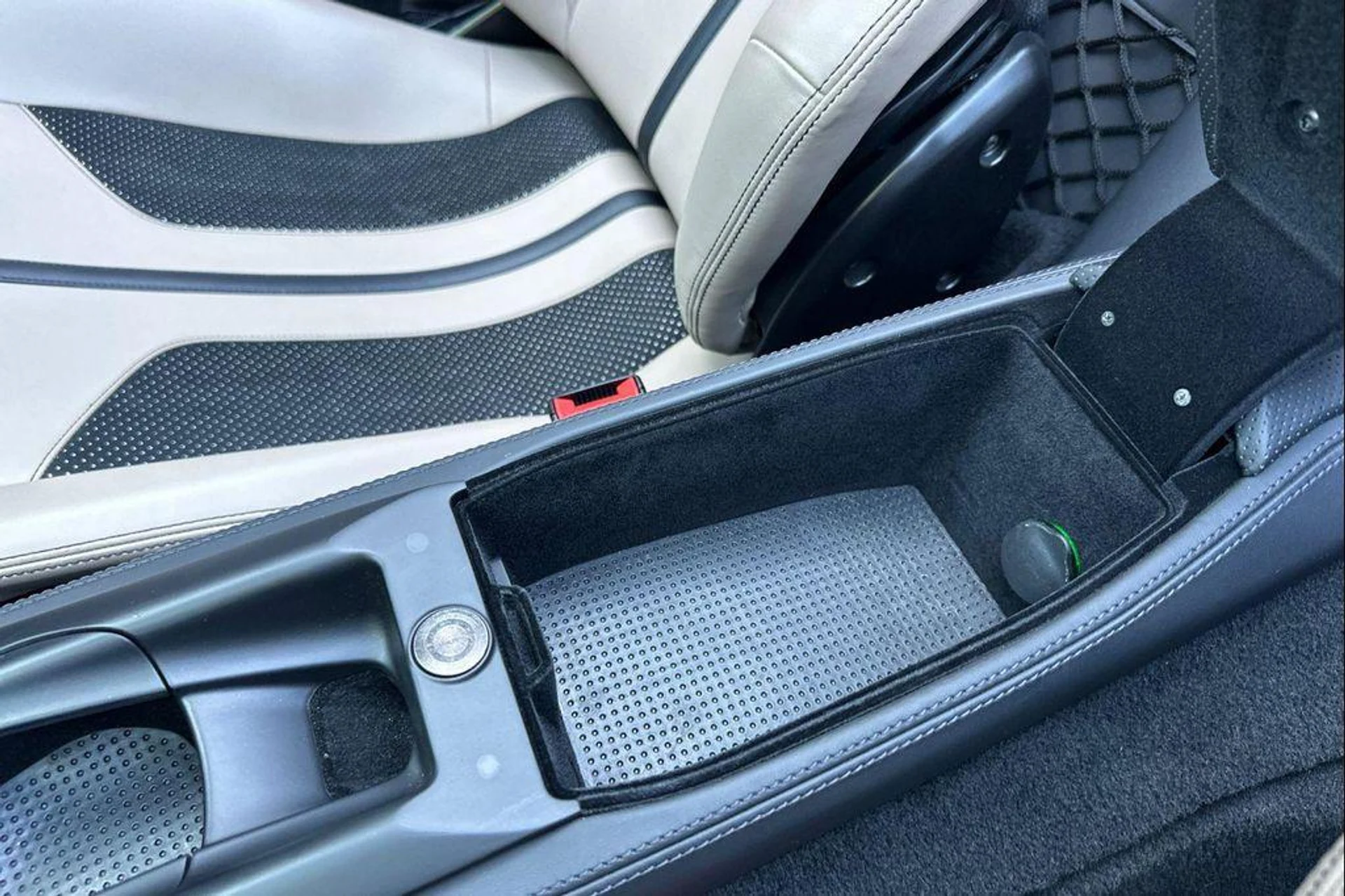 mph025_131347694_OS_Hy_Yacum_RKEK_Qy_Uh6qc_Oduzo_Q_da34620476