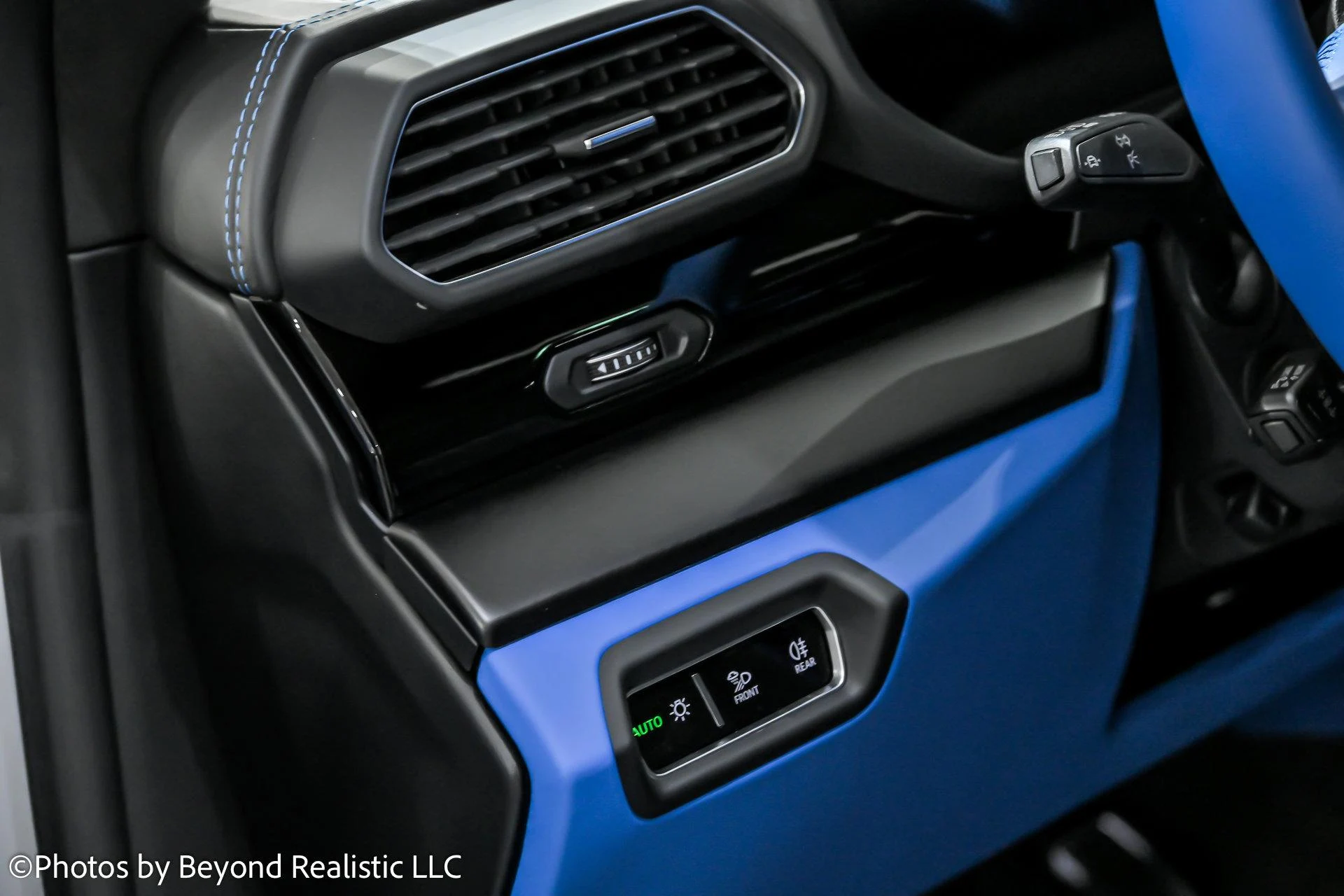 mph025_1316704201_Used_2023_Lamborghini_Urus_S_1766137479_7ab2a5c608