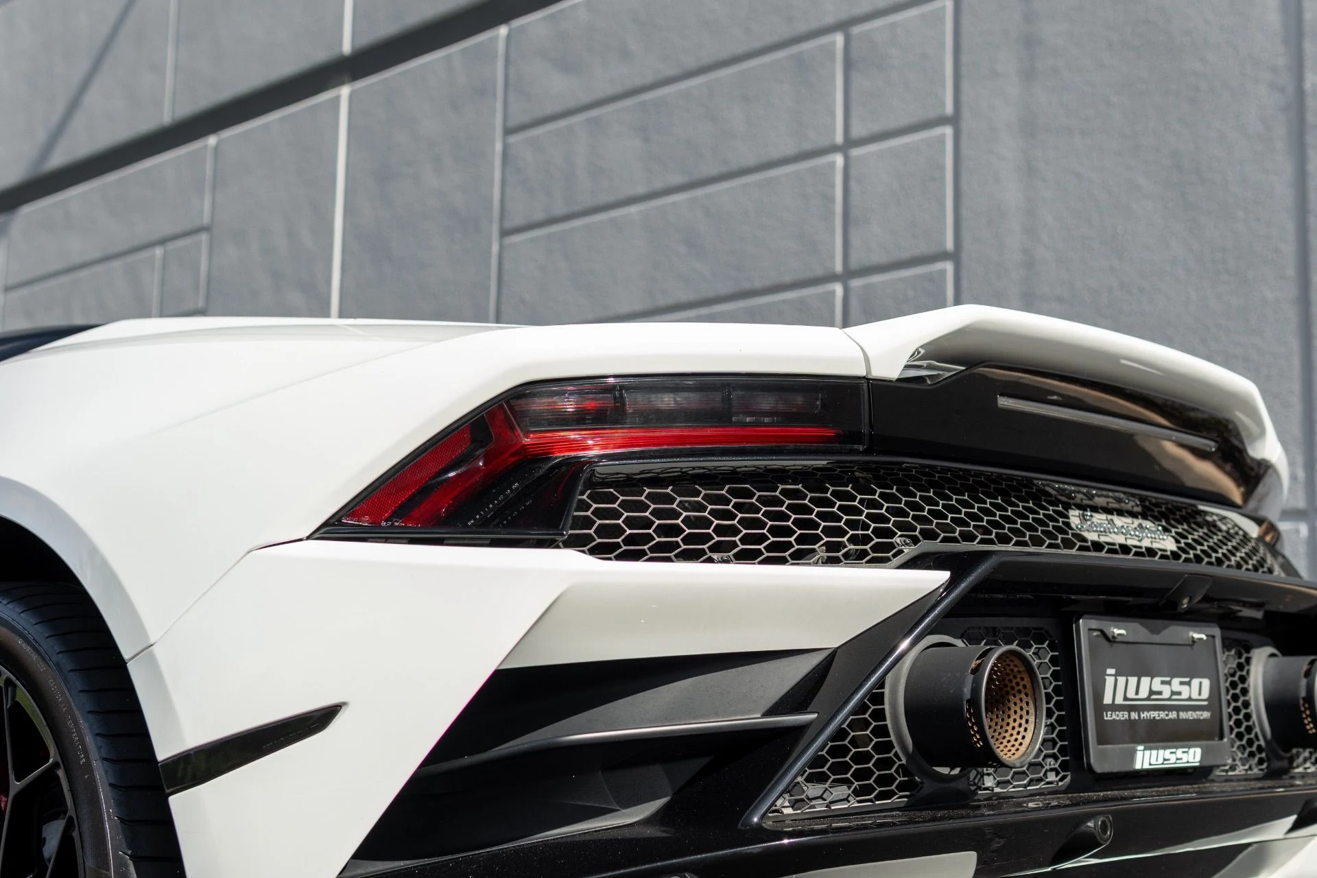 mph025_1317239273_Used_2021_Lamborghini_Huracan_EVO_Spyder_1766013013_a5af376d0d