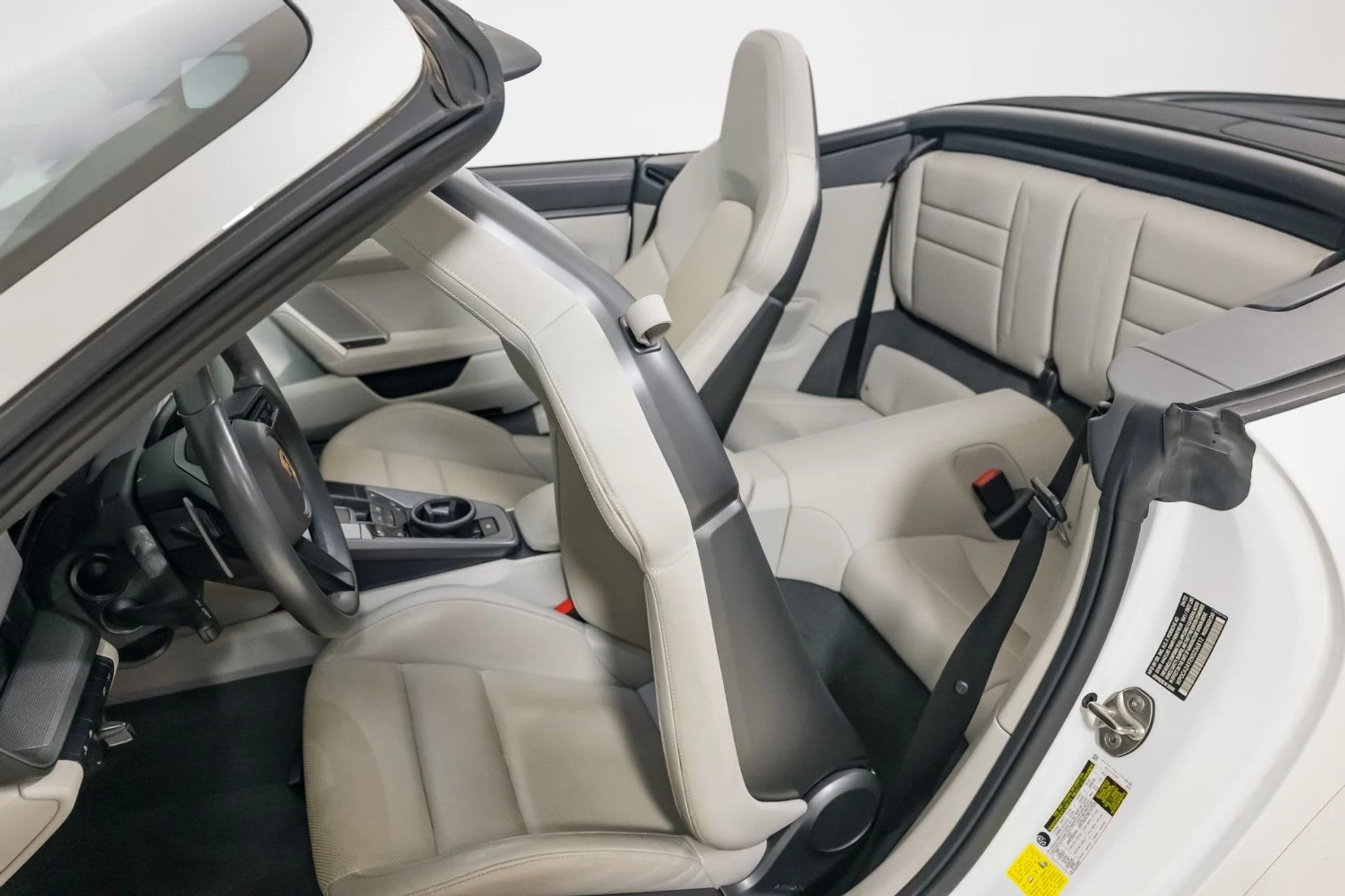 mph025_131793254_12fc7b7a1e614d679d925fc619d30d74_0151b93552