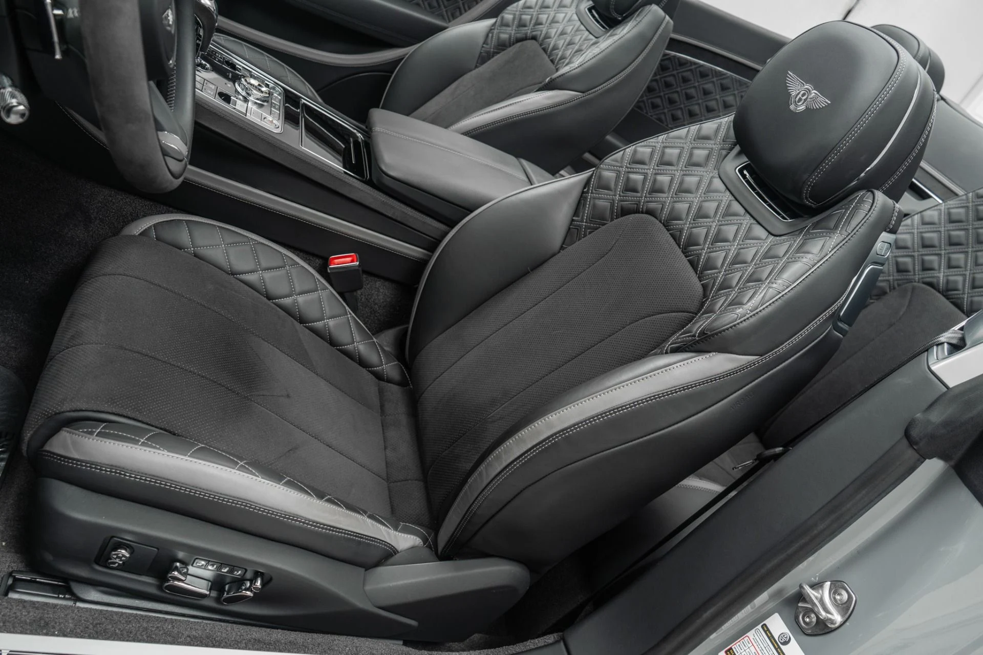mph025_1320142801_Used_2024_Bentley_Continental_GTC_Speed_1784065541_8b115415dd