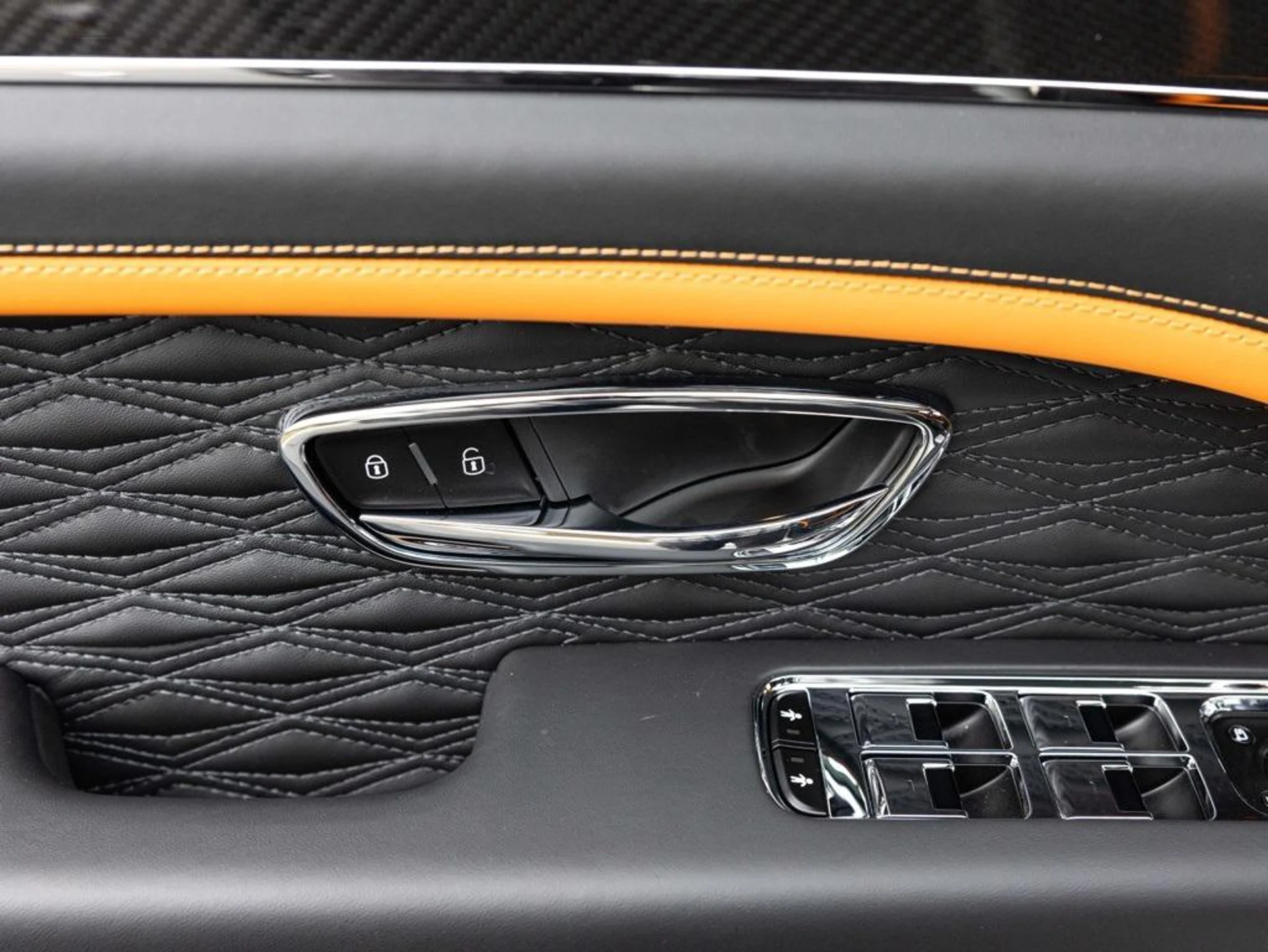 mph025_134603802_480417655_69442335815a036f0aabfc1c_95c7cd43d8