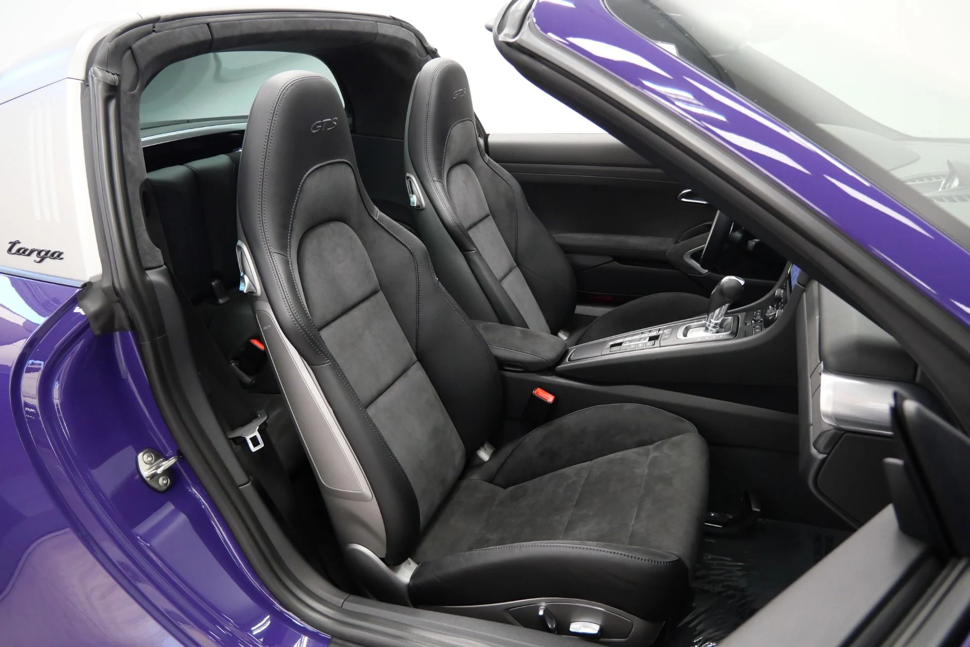 mph025_1346594960_Used_2018_Porsche_911_Targa_4_GTS_Low_Miles_Rare_GT_3_RS_Paint_Color_1773938313_85a303a11c