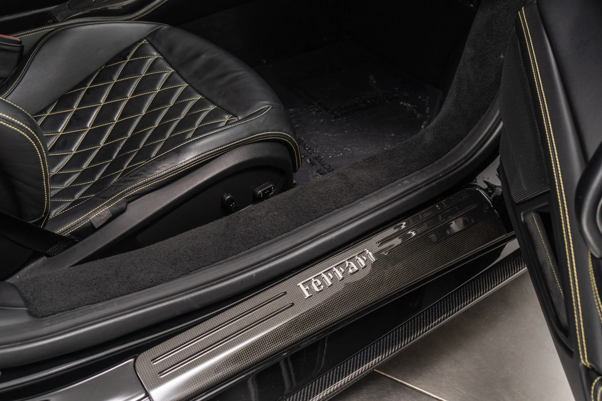 mph025_1349351767_Used_2012_Ferrari_458_Italia_1756149705_4245cb5bf1