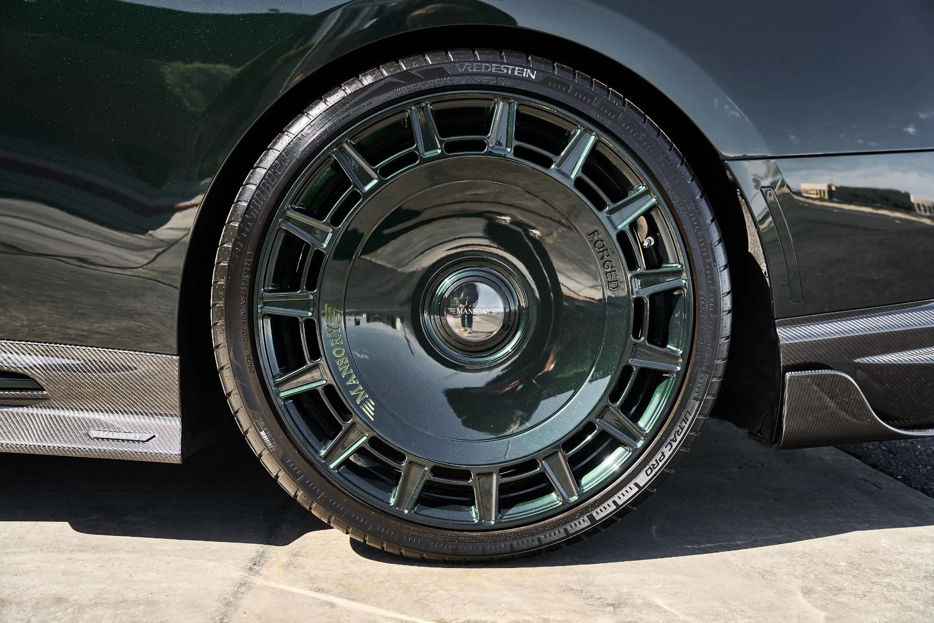 mph025_1349461432_Used_2024_Rolls_Royce_Spectre_Mansory_1776840048_24c49ad034