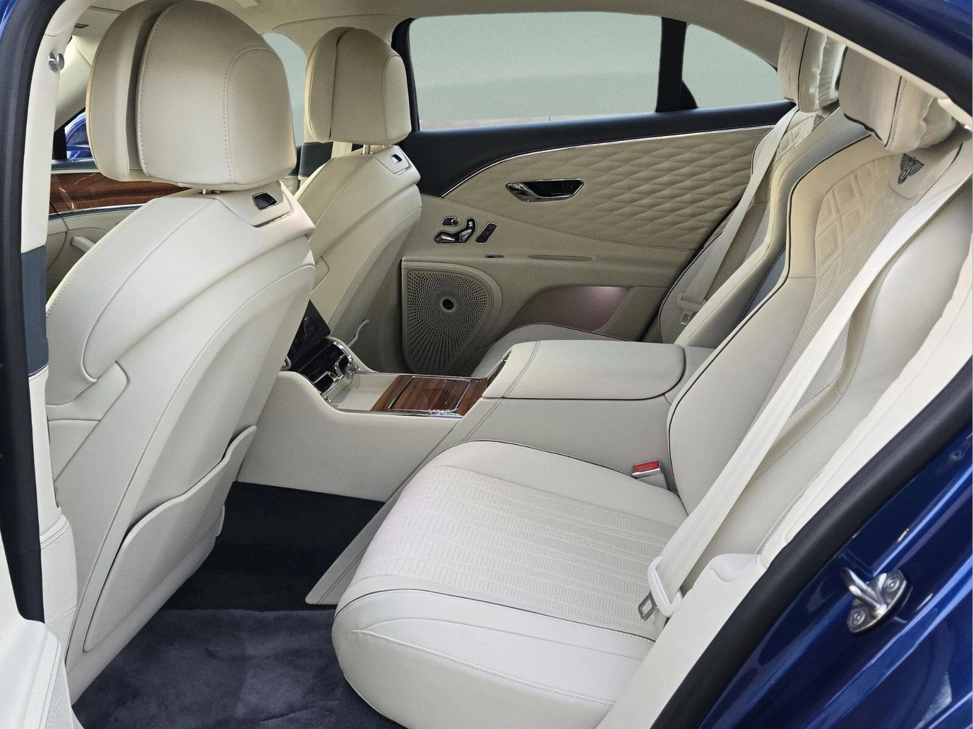 mph025_1357621611_92f7f02f7b17f002665e4e2c04bb08dcx_254a5fafd3