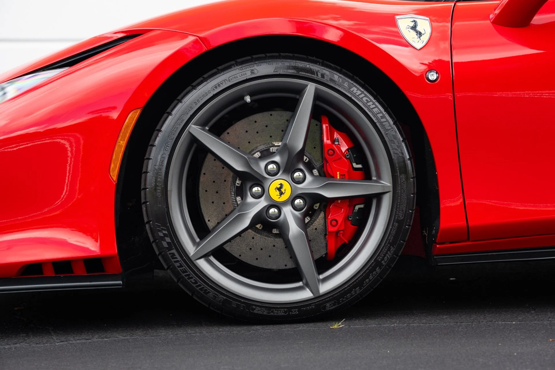 mph025_1358957692_Used_2022_Ferrari_F8_Tributo_1774670303_90b70e51ef