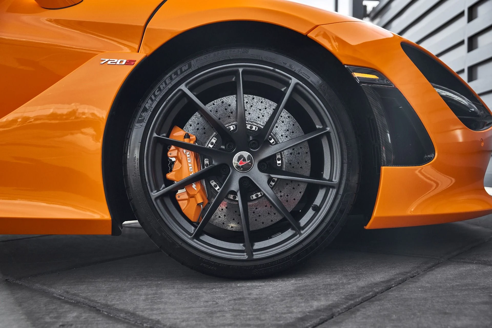 mph025_1360165032_Used_2018_Mc_Laren_720_S_Performance_1766270087_ef985fdce2