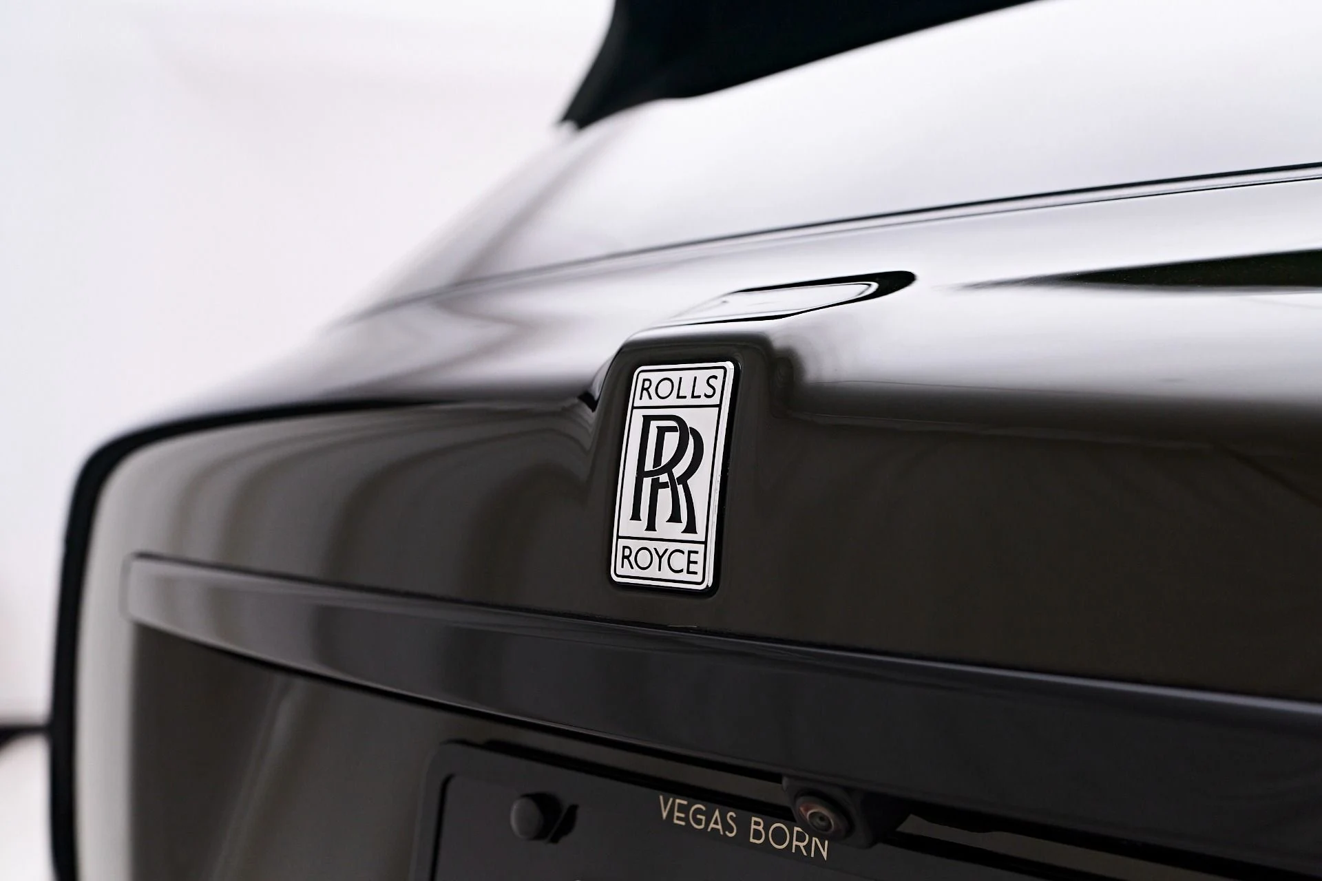 mph025_1361670625_Used_2024_Rolls_Royce_Cullinan_Base_1757032547_61308b92d9