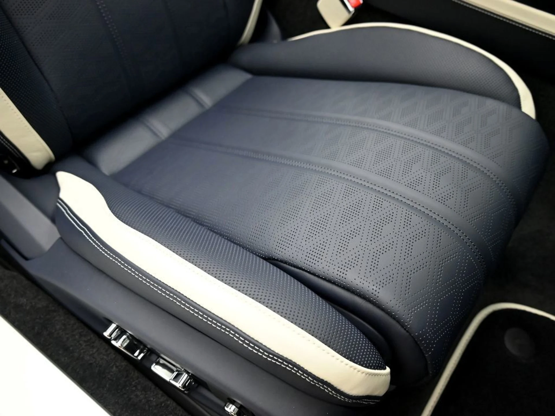 mph025_1366179326_8f3d270f6f2e4c81a10762c3f396059c_0bc659c200