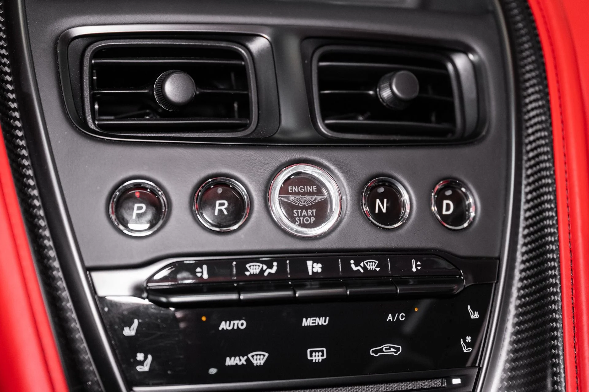mph025_1373940905_Used_2023_Aston_Martin_DB_11_V8_Coupe_1750777279_cad96c43cd