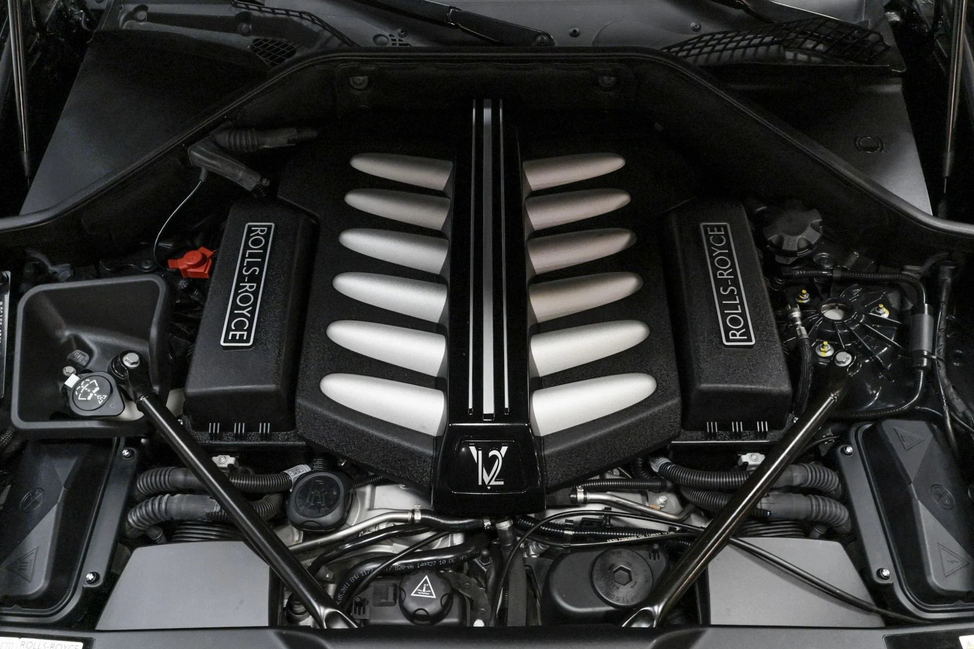 mph025_137437373_Used_2011_Rolls_Royce_Ghost_Base_1762877304_559d8b2c0f