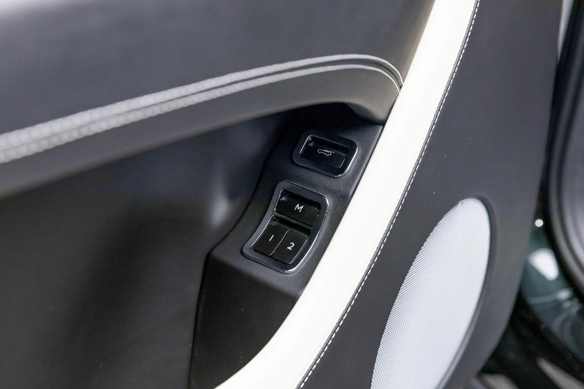 mph025_1376162712_26_3c57390cb4