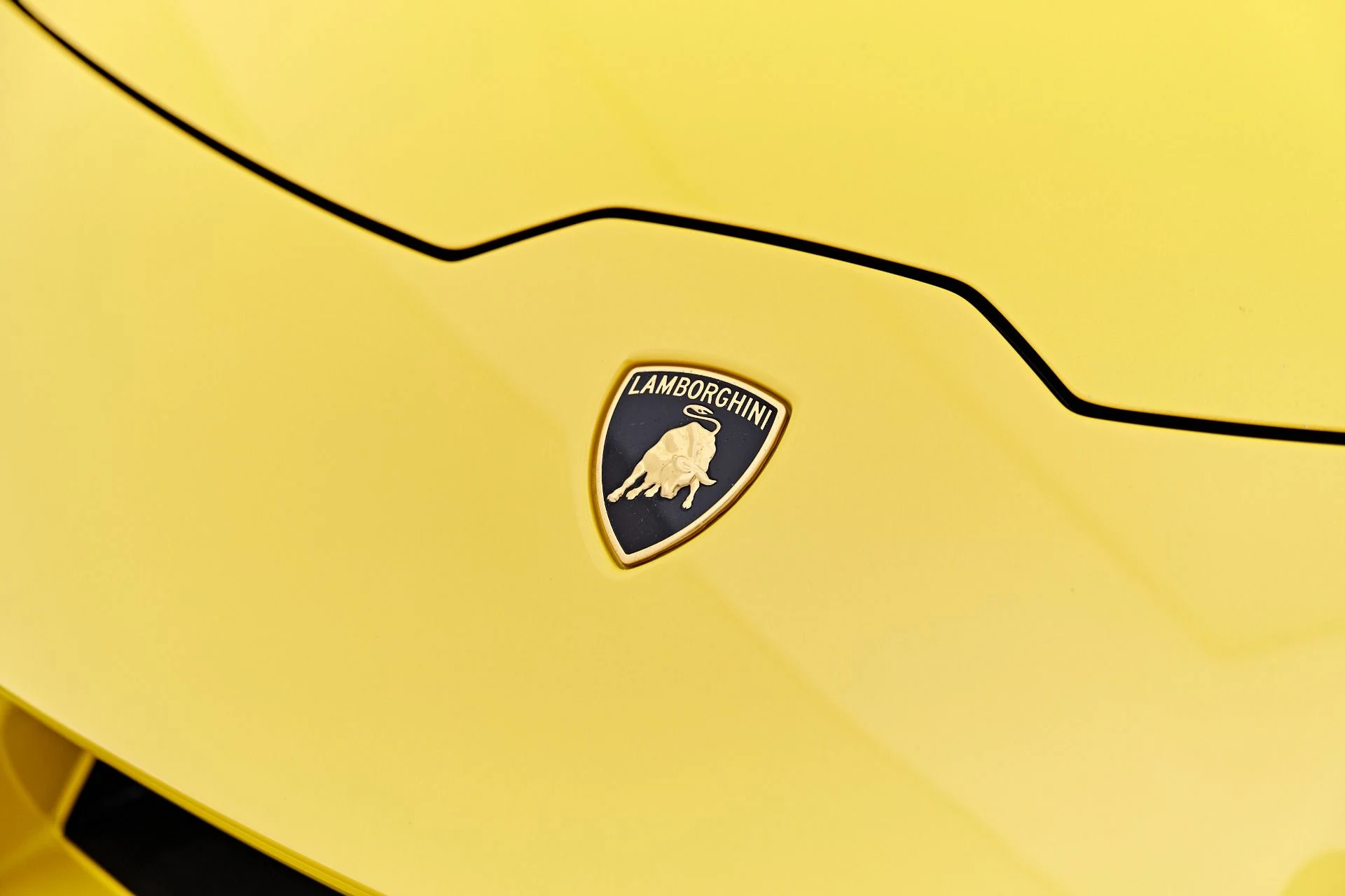 mph025_1381551524_Used_2018_Lamborghini_Huracan_LP_580_2_S_1784246809_5c394d45ed