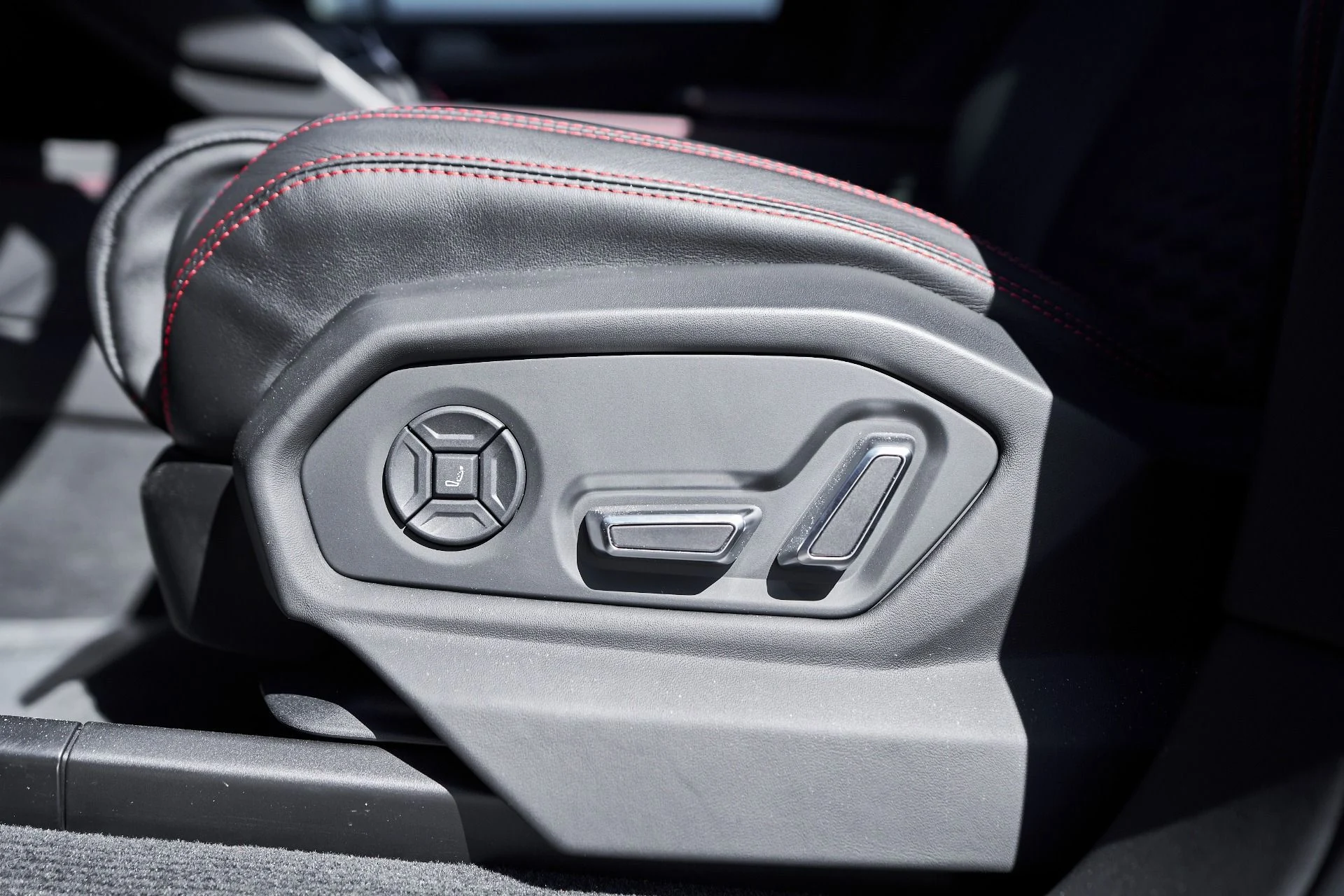 mph025_1382987567_Used_2021_Lamborghini_Urus_Base_1759523191_f00024d1e3