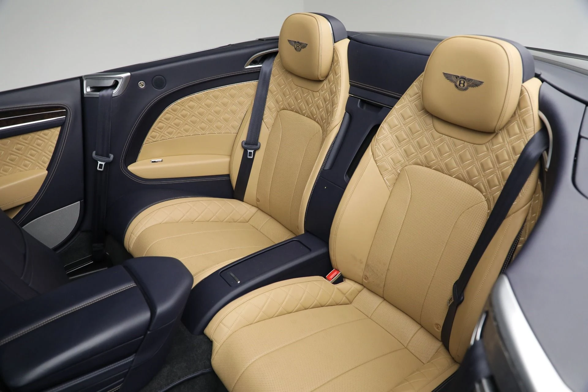 mph025_1398900199_Used_2020_Bentley_Continental_GTC_V8_157459acc9