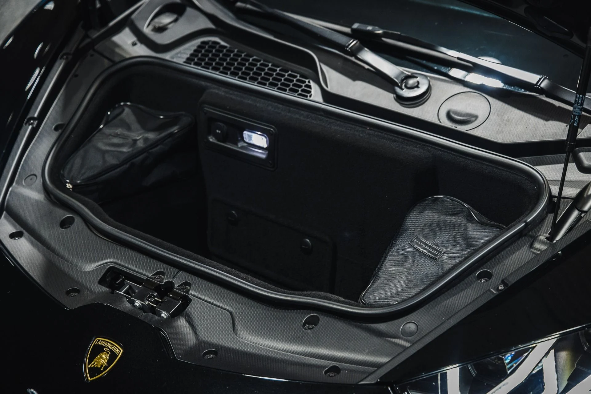 mph025_1411853943_Used_2017_Lamborghini_Huracan_LP_610_4_1775435586_4266d0ca8c