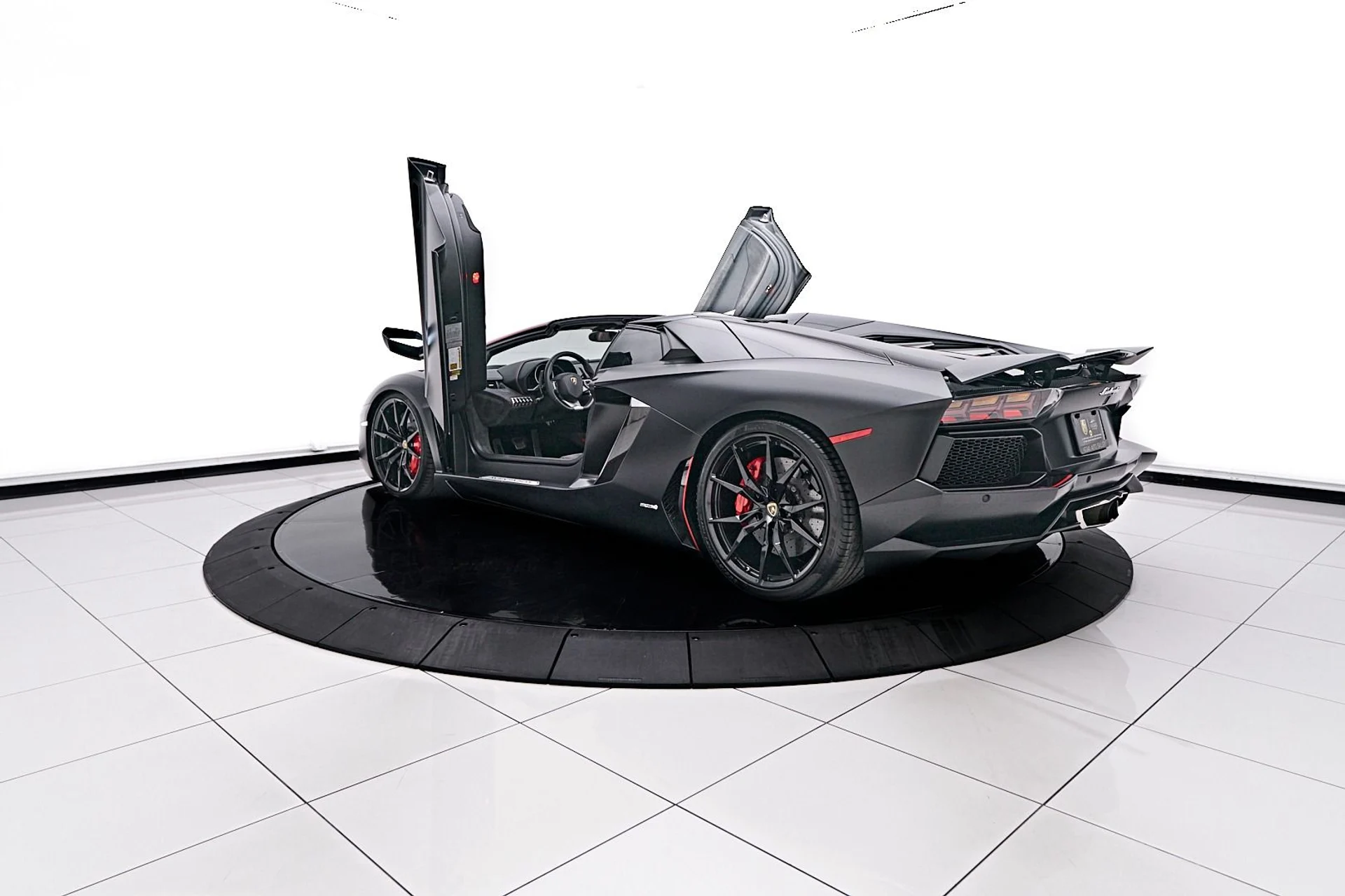 mph025_1421438856_Used_2016_Lamborghini_Aventador_LP_700_4_1745086156_ca0d2fa35f