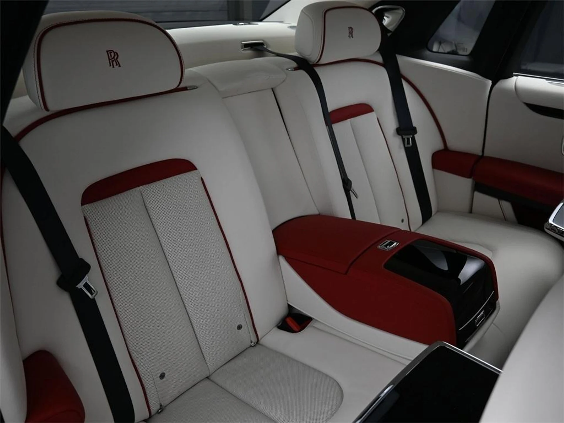 mph025_1441097058_z0e_At0cq_Tk_Aw_Jju_Usv_Rtt_JN_t2_Y_e53c0d2afb