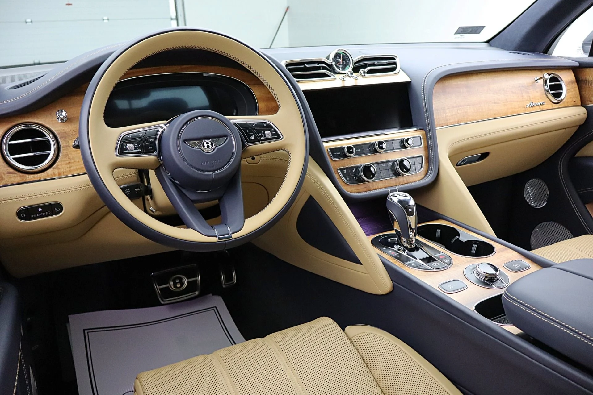 mph025_1443507380_Used_2025_Bentley_Bentayga_Azure_V8_LEASE_OPTIONS_AVAILABLE_0f1823382b