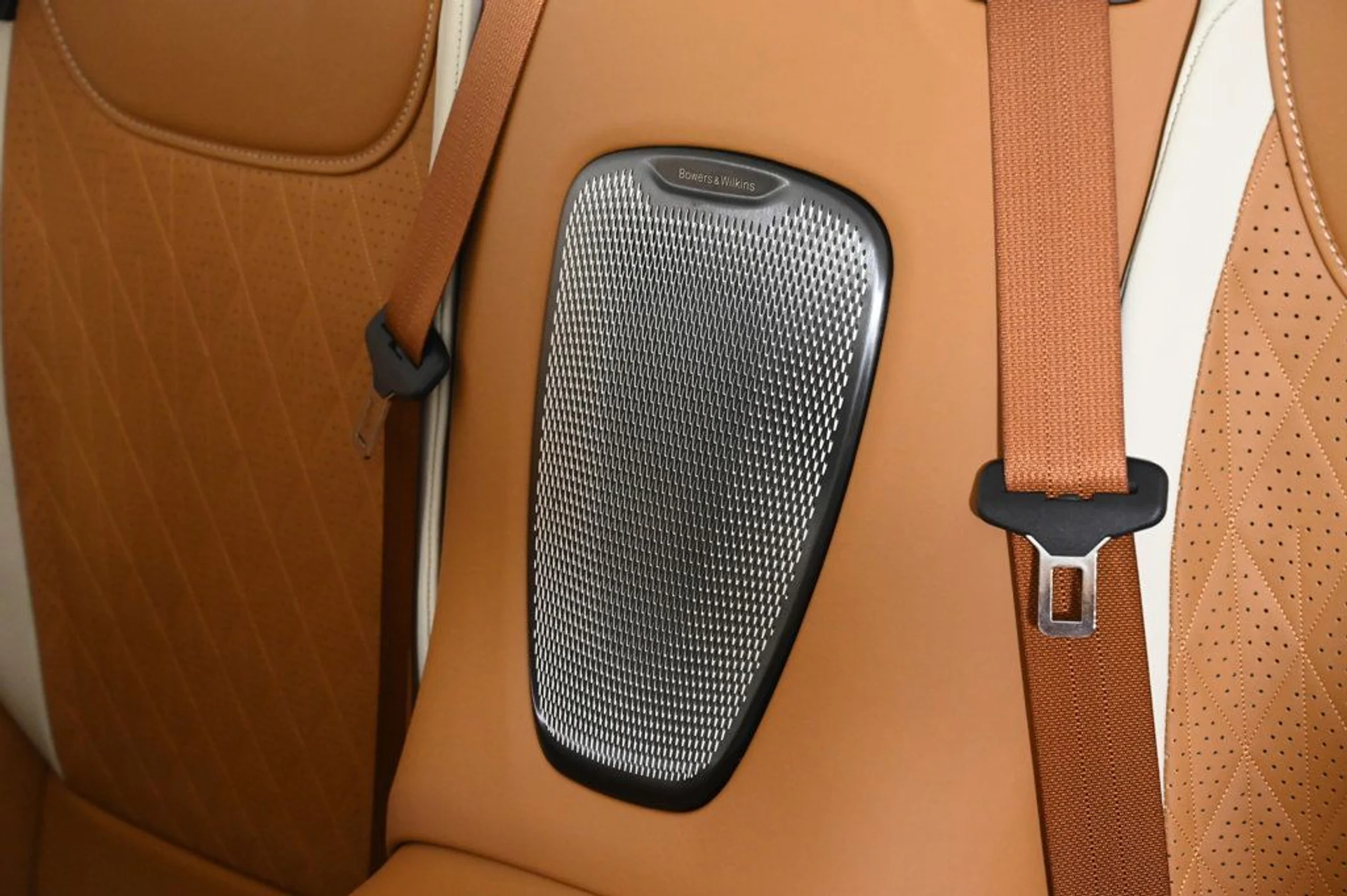 mph025_1470053859_new_2026_aston_martin_db12_11350_22928524_25_1024_2e4872ea2c