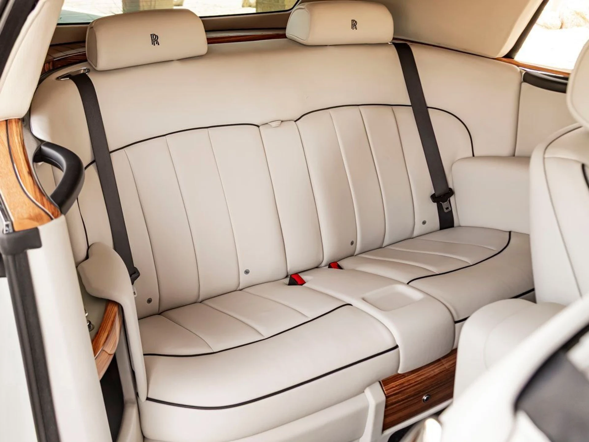 mph025_1470296018_26_c5660824e8