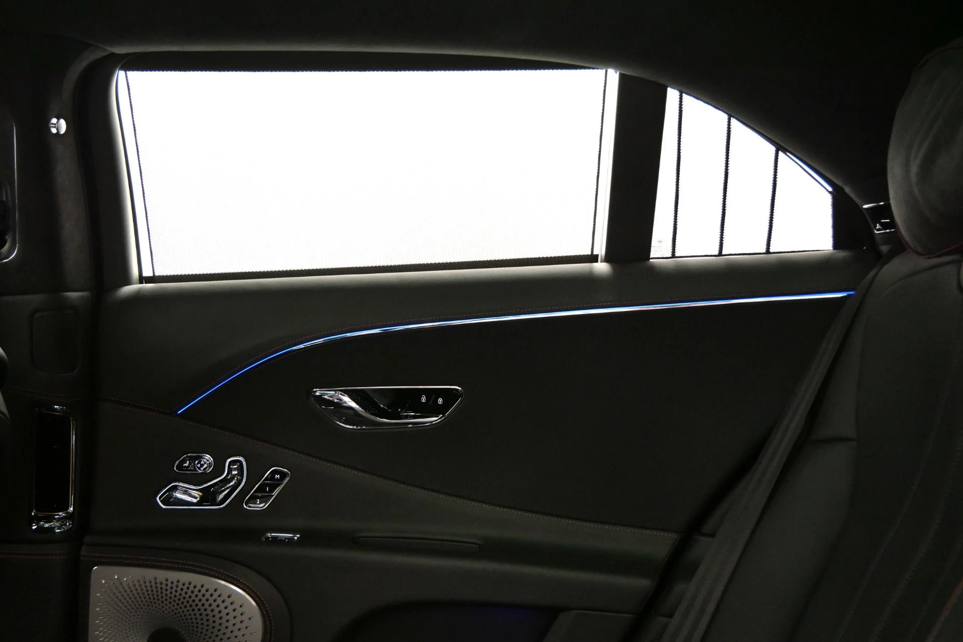 mph025_1475013125_Used_2023_Bentley_Flying_Spur_Hybrid_Touring_Specification_Contrast_Stitching_Piping_Bang_and_Olufsen_1769812693_e5697db88d