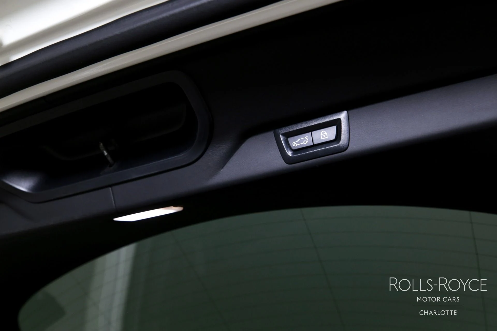 mph025_147727670_Used_2019_Rolls_Royce_Cullinan_1771361502_26c2e77f77