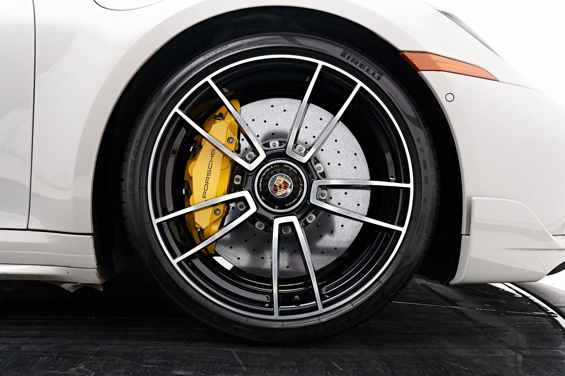 mph025_1489544672_Used_2022_Porsche_911_Turbo_S_1710196275_9e08187a7b