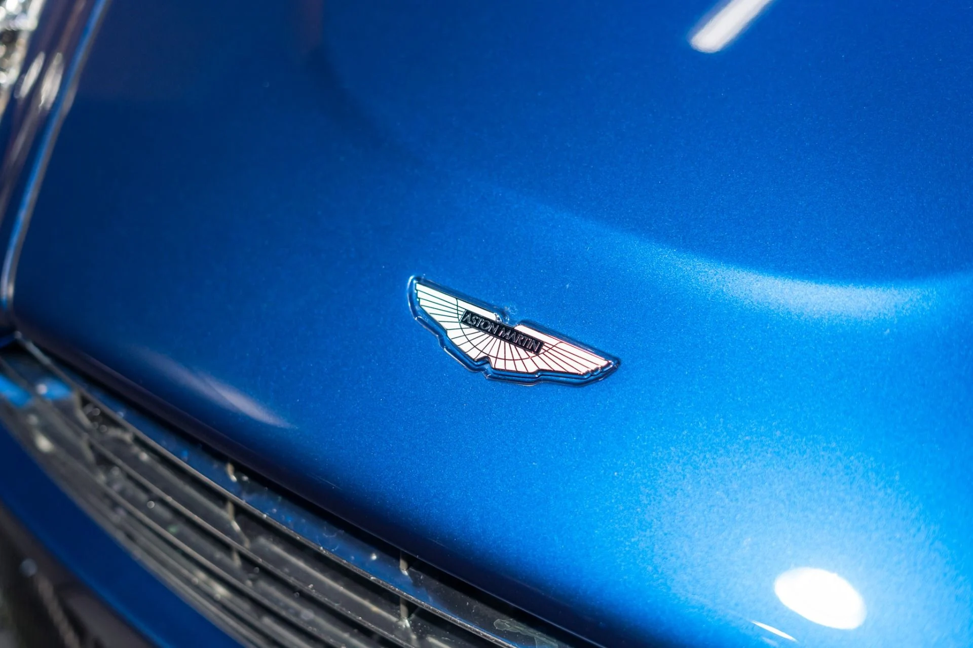 mph025_1500402235_Used_2011_Aston_Martin_V12_Vantage_Manual_Transmission_Aviemore_Blue_1785170153_9ff088d5bc
