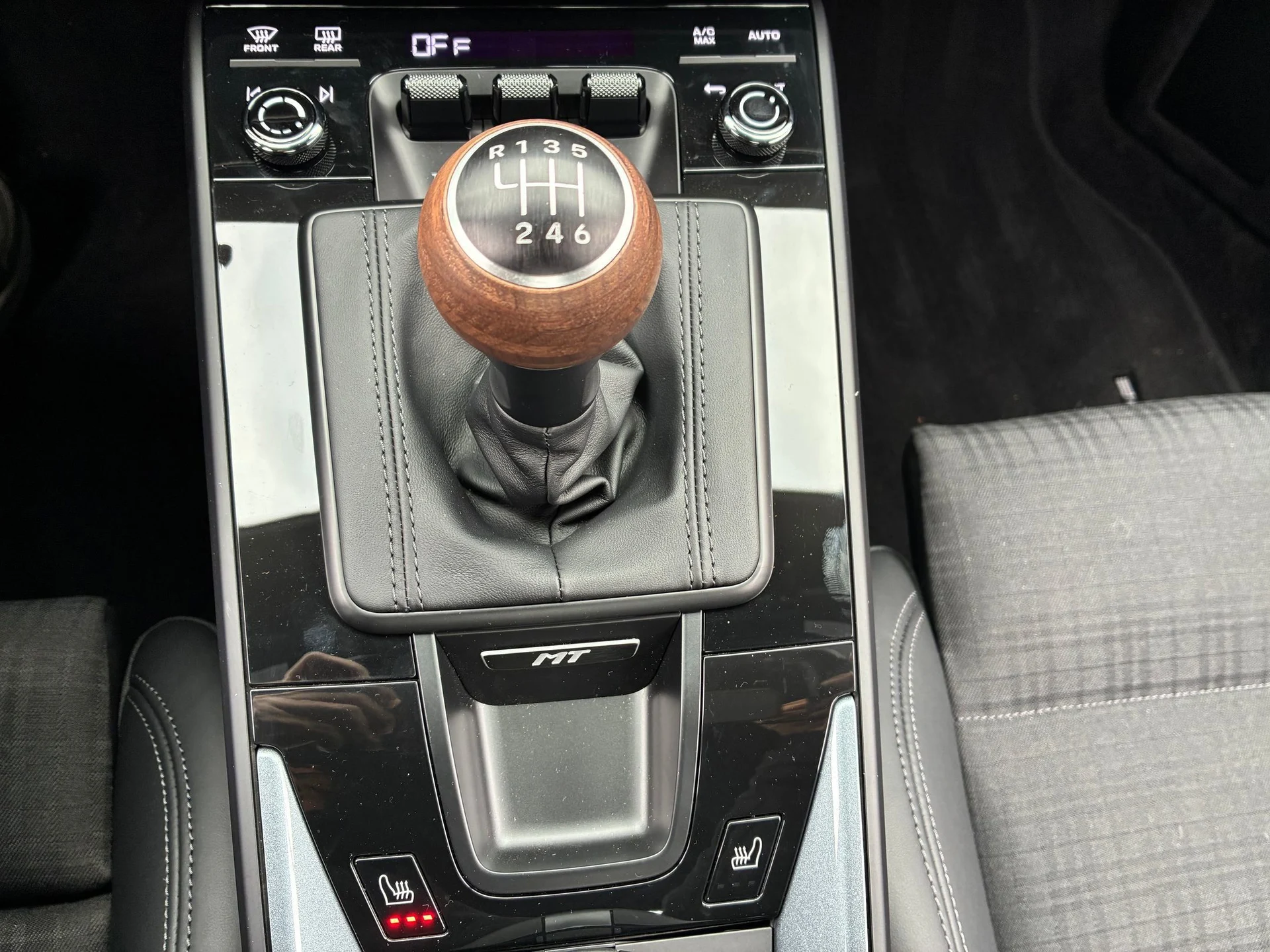 mph025_1514676367_d5a73da08ea1a7c11a2cf0a23c193bd2x_3dbb8d75dd