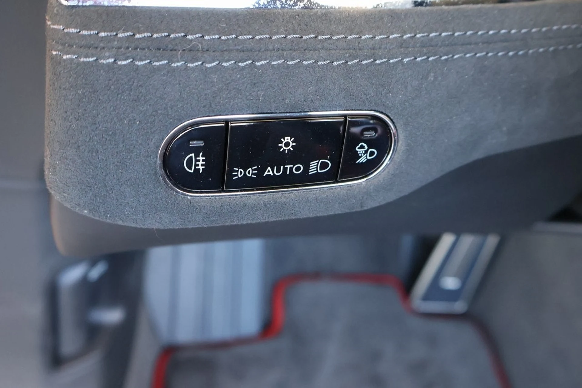 mph025_153280932_26_009b3ff73f