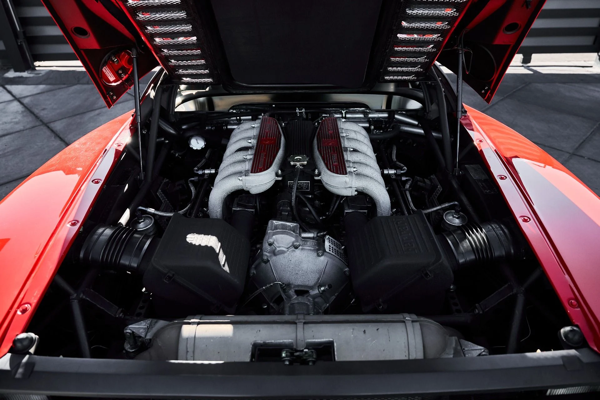 mph025_1533238790_Used_1993_Ferrari_512_TR_1776807752_66830d838e