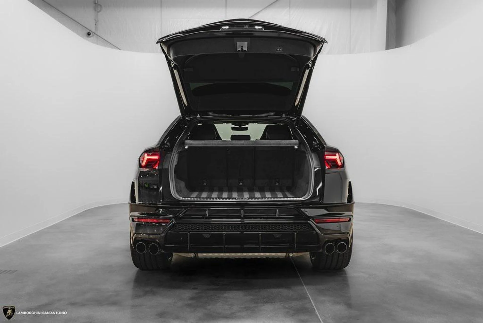 mph025_1538479581_0o9t_Wy_GCU_Dy_FIZ_3c_QTH_Cvx_Y_Qnt_M_f2691fc007