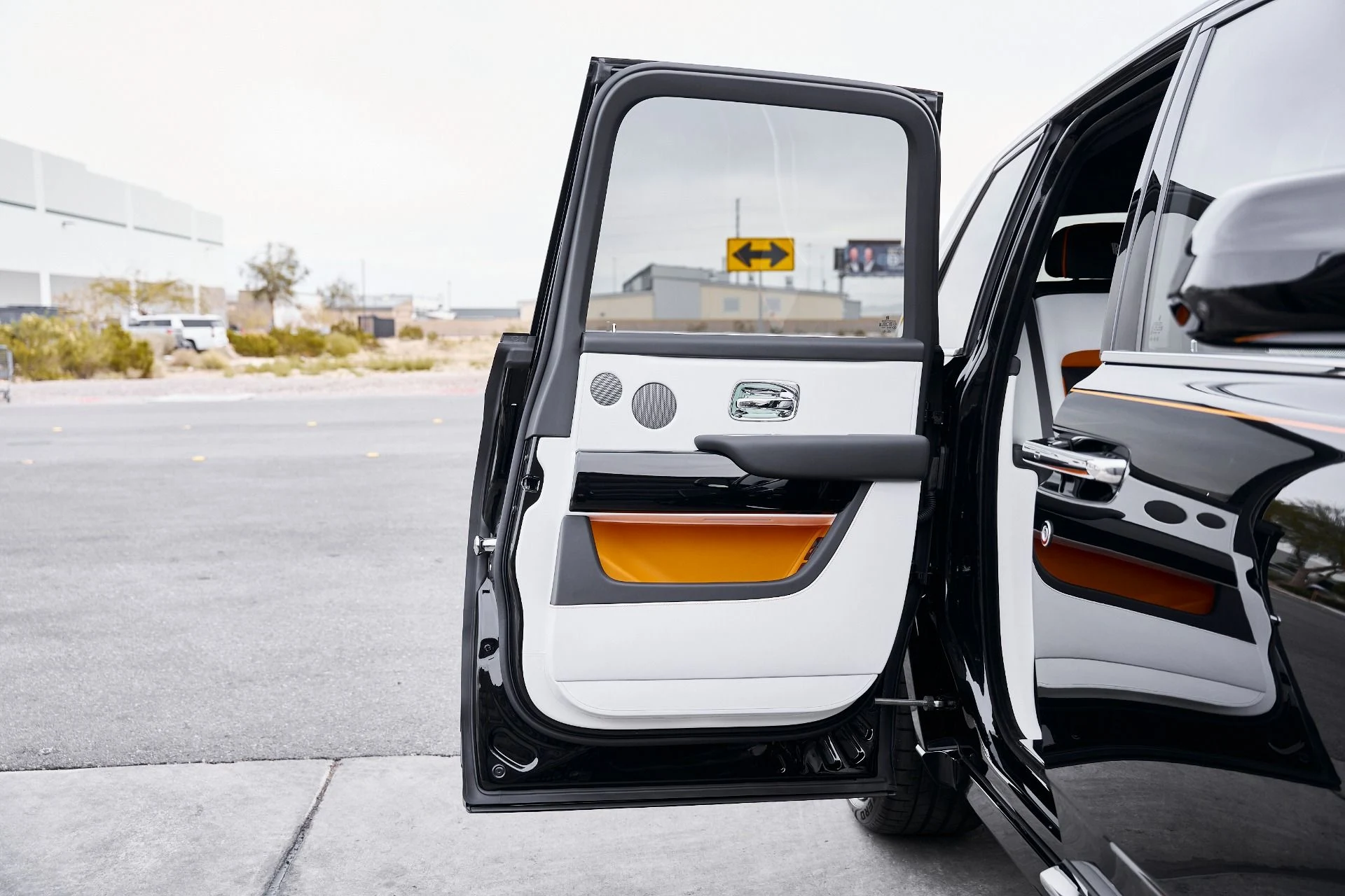 mph025_1538757202_Used_2026_Rolls_Royce_Cullinan_Base_1769135783_a49ad968e9