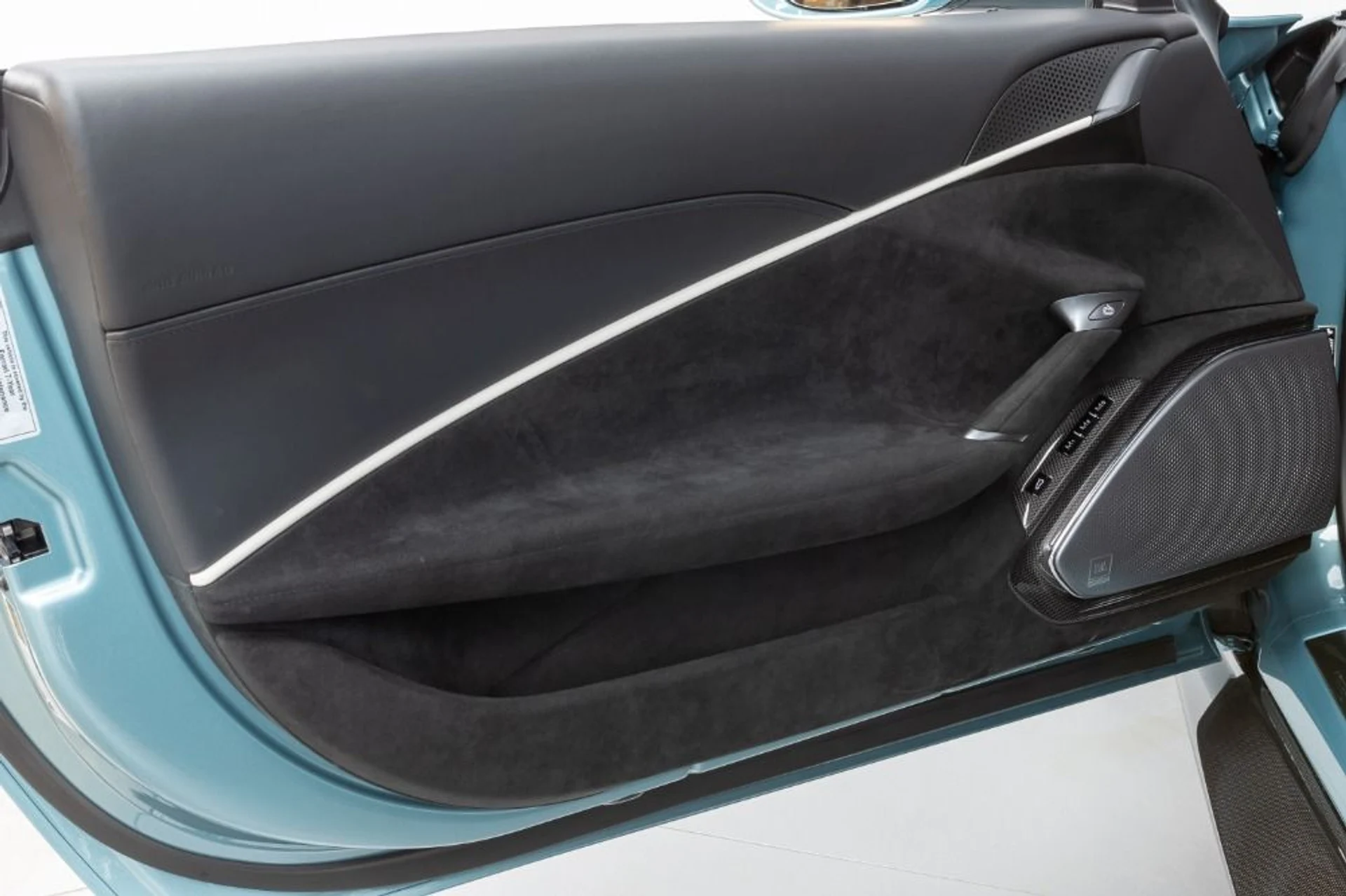 mph025_1544000753_Used_2024_Ferrari_Roma_Spider_026c066451