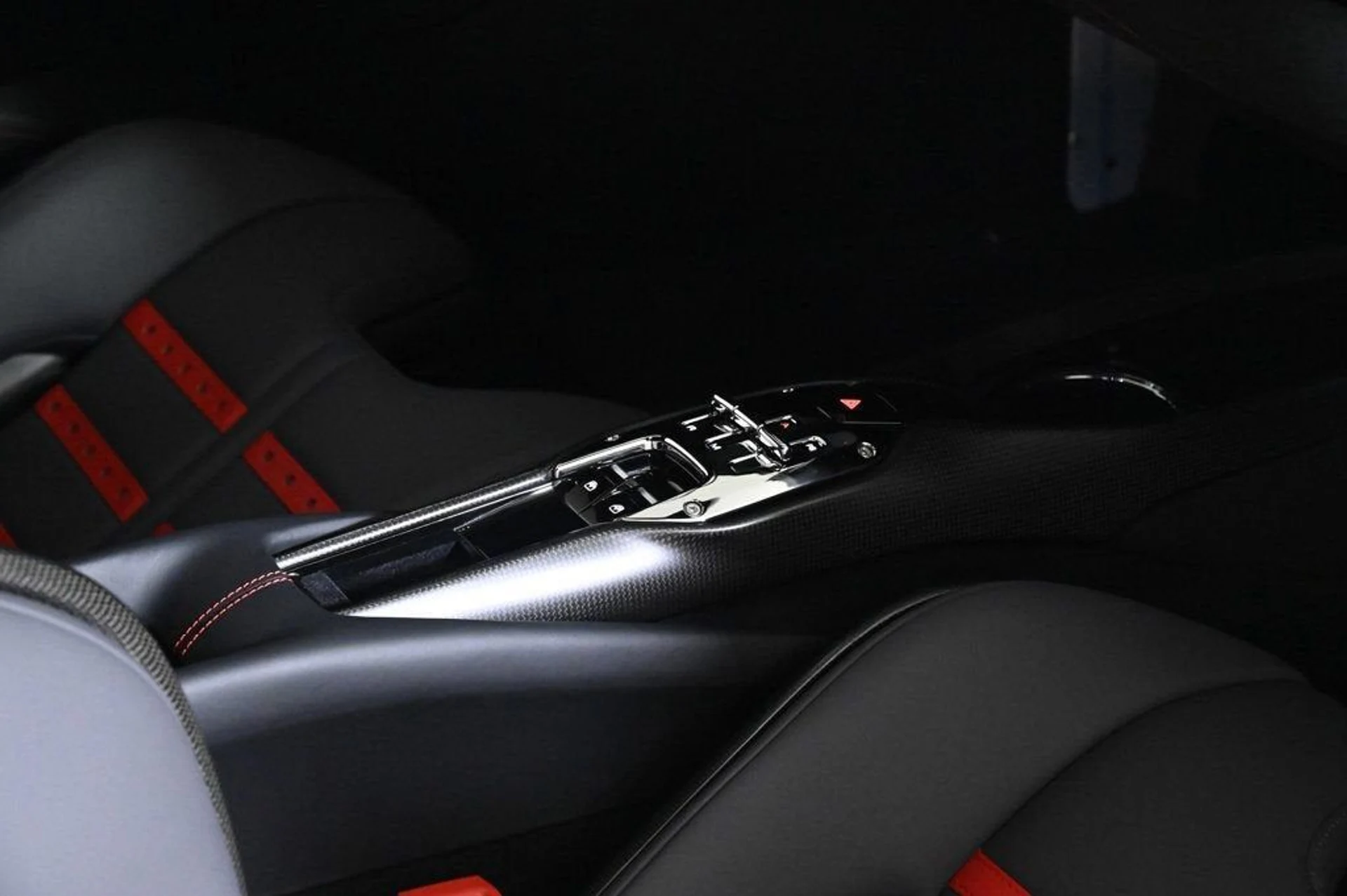 mph025_1545775762_1b49ed33e2f6404896a9046b54edd500_f01f1036de