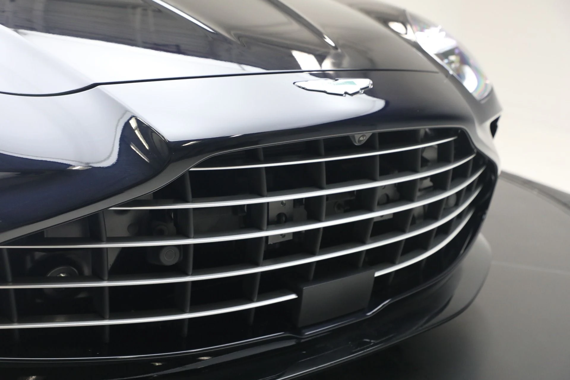 mph025_1546743211_New_2026_Aston_Martin_Vantage_Roadster_1767813695_5e3fae2e31