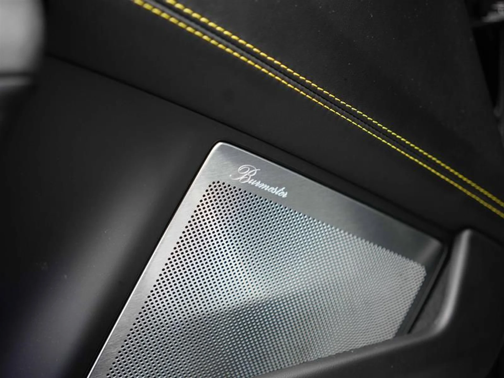 mph025_1552780981_1visamvc_c49dc7ae29