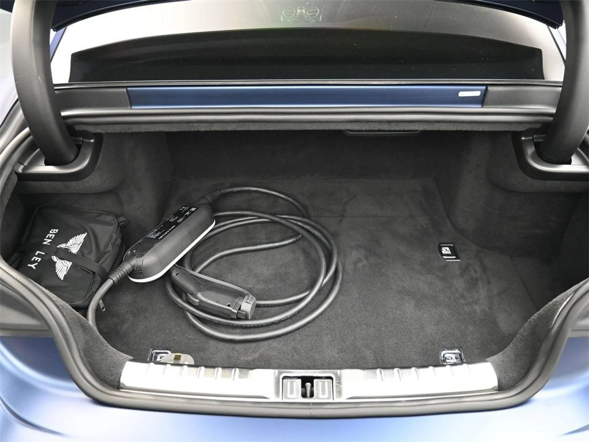 mph025_1555332652_Iplfm7q_Ax_Jj_UBEJ_Mp0an_AS_Gpz_WM_f6d96790cc