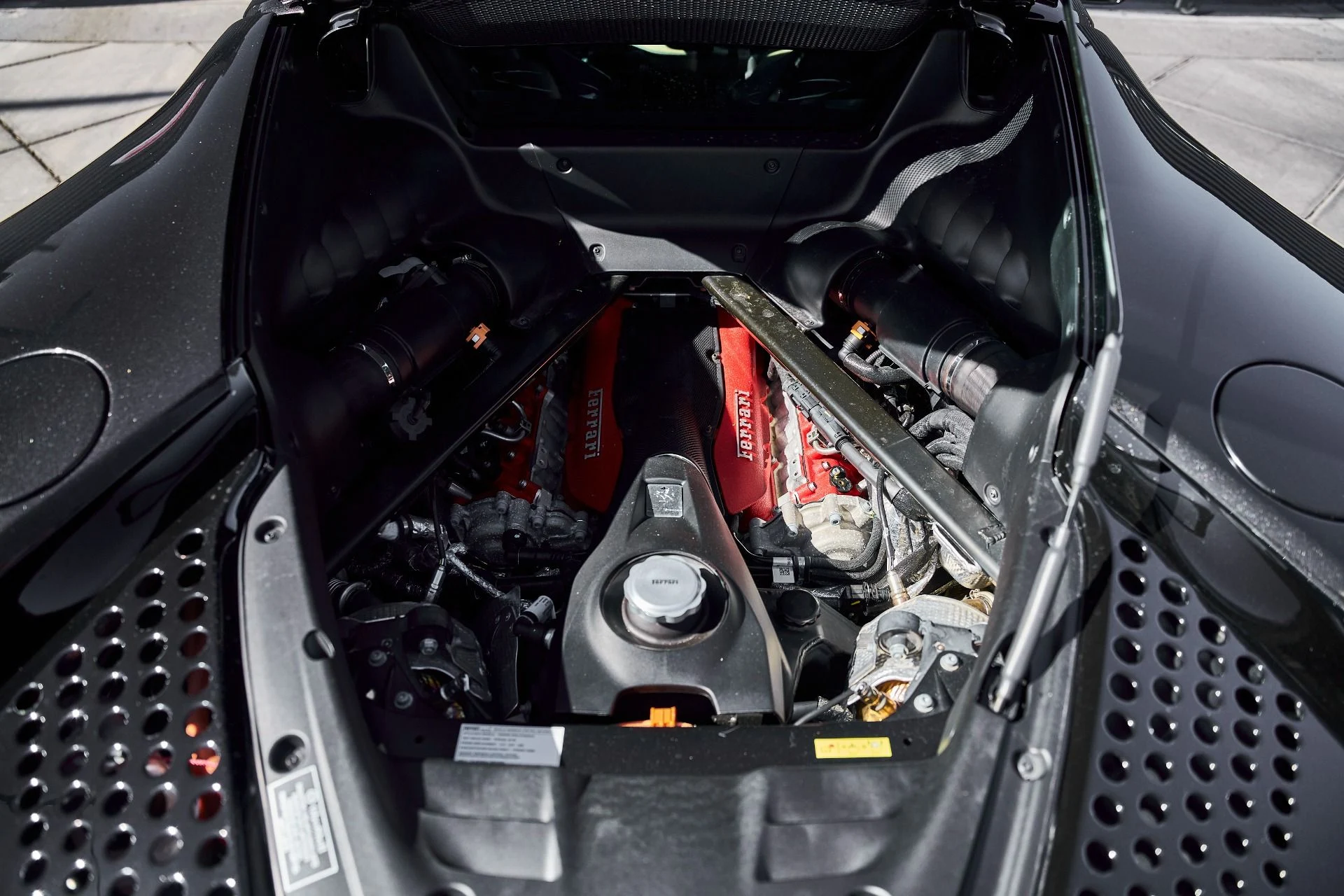 mph025_1555715191_Used_2023_Ferrari_SF_90_Stradale_Base_1771034627_63b9a52510