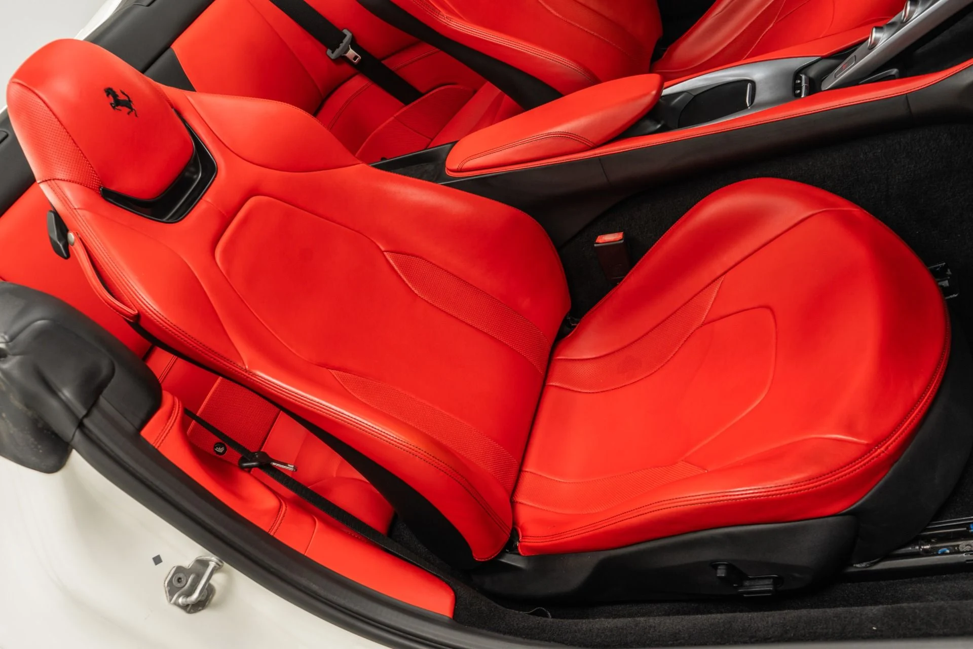 mph025_1555729374_Used_2020_Ferrari_Portofino_1759327354_e768a73c74