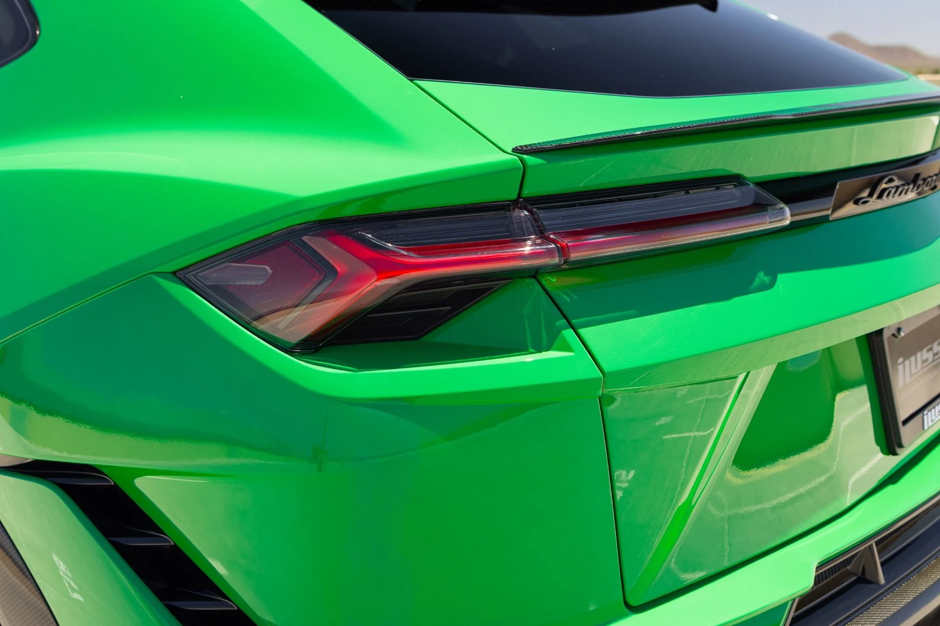 mph025_1555814121_Used_2023_Lamborghini_Urus_Performante_1780091172_51fa55fd4b