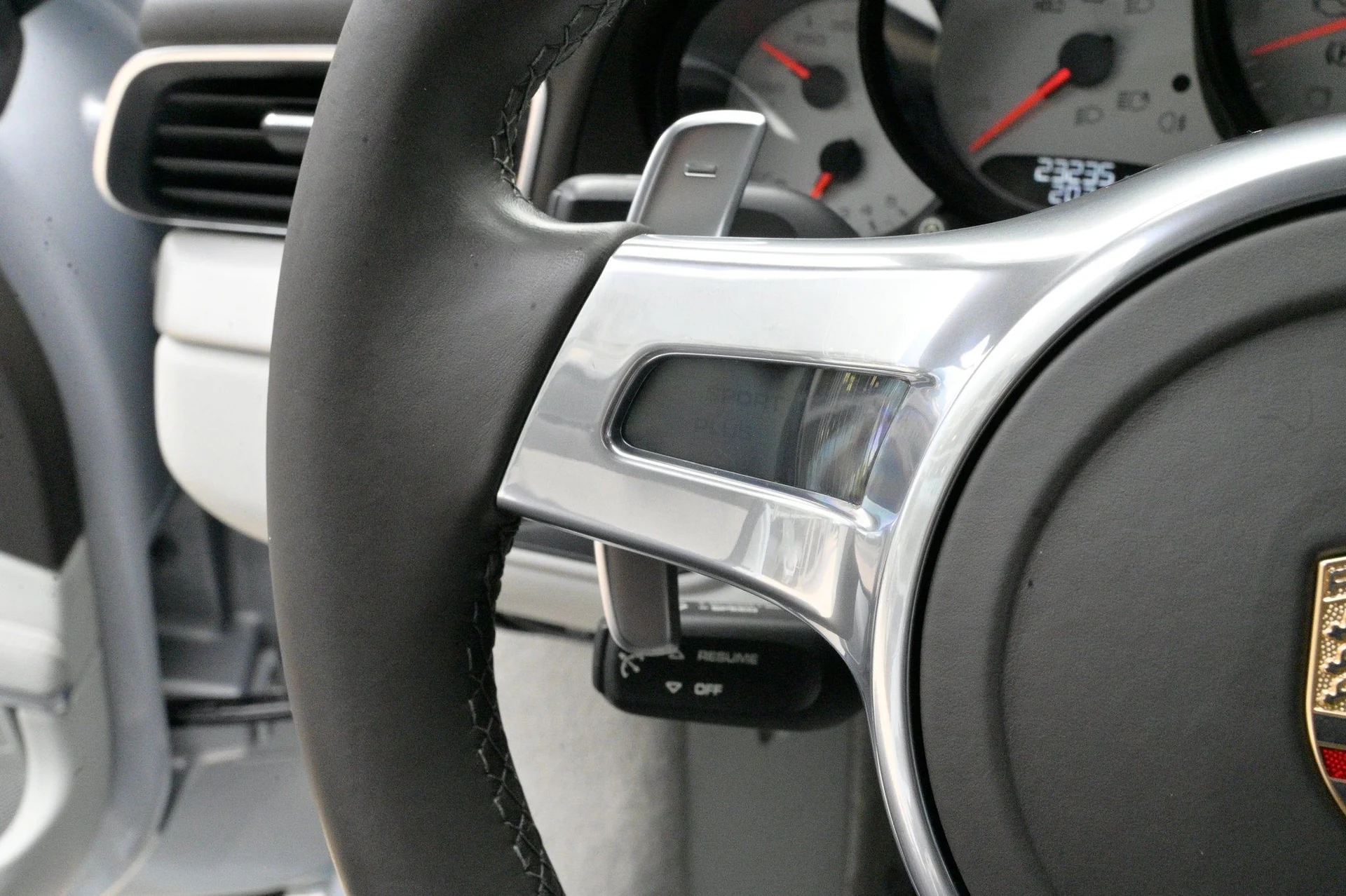 mph025_1557515552_070c792c546e4689800b867f07ef7d2e_9986548638