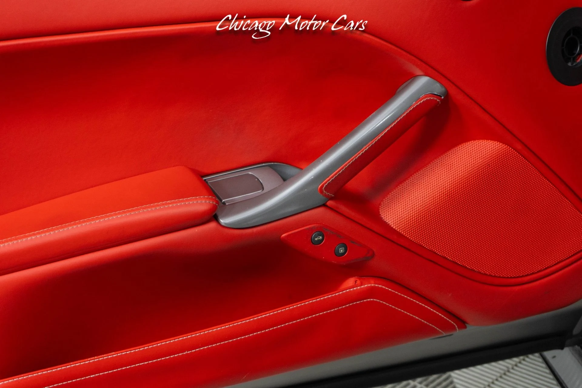 mph025_1560136582_12194_p26_l_ec51a638ab