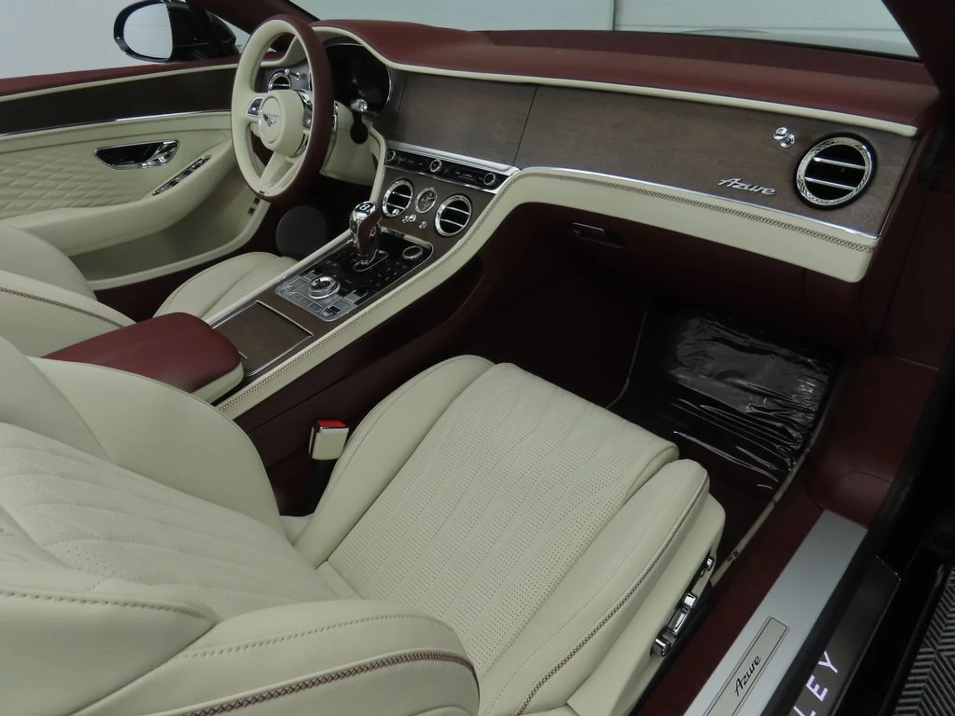 mph025_1560926563_new_2026_bentley_continental_gtc_8119_22975587_26_1024_bcff2057b6