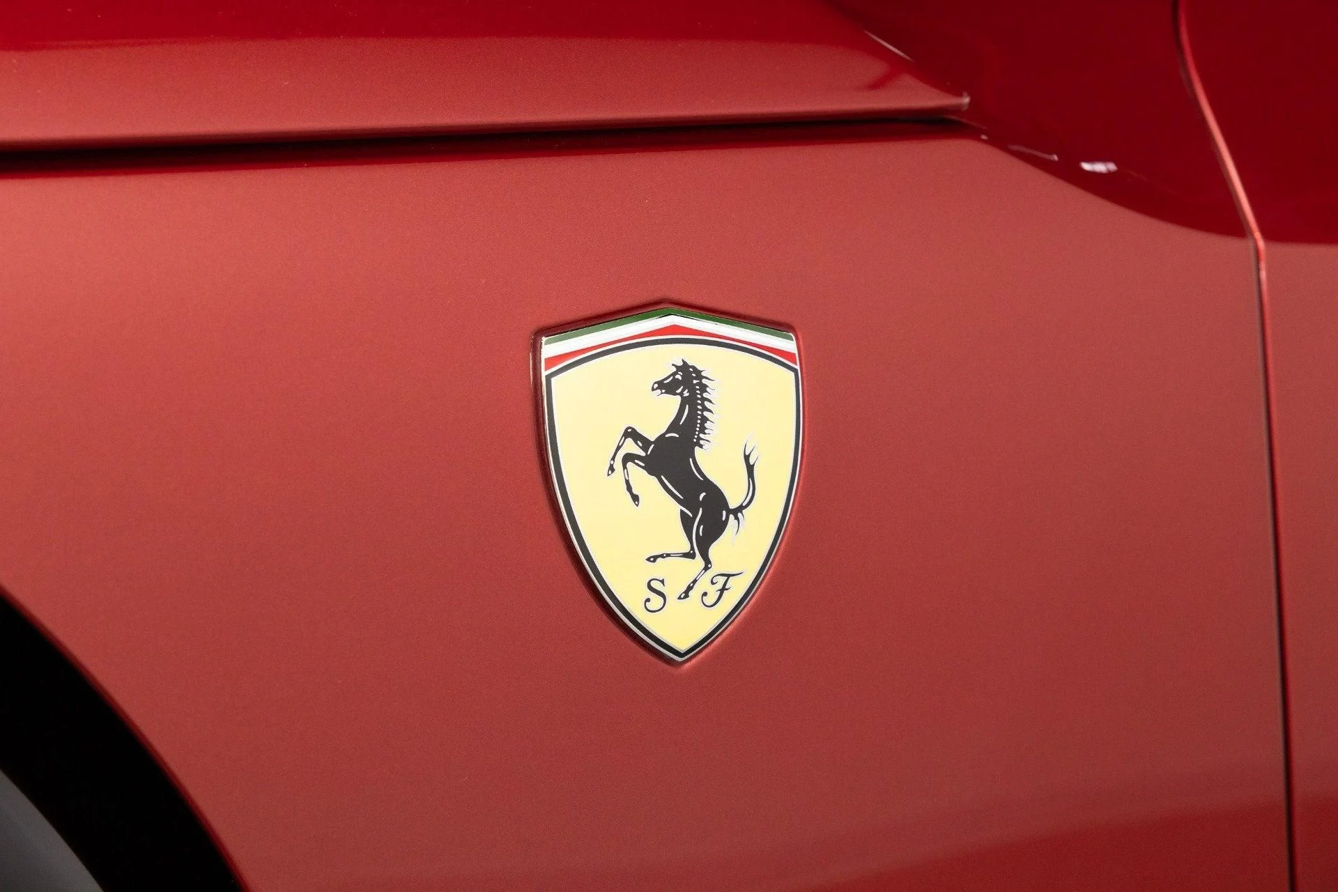 mph025_156294622_Used_2026_Ferrari_Purosangue_1785925690_021bea6613