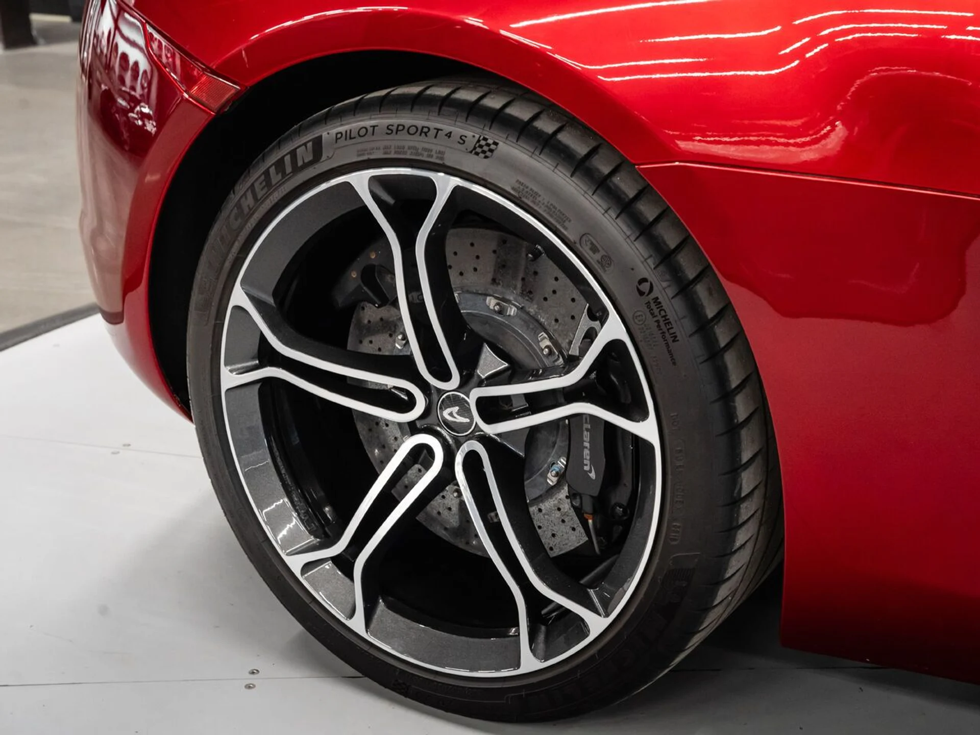 mph025_1564891569_mclaren_mp4_12c_2014_11ed4f2a7e